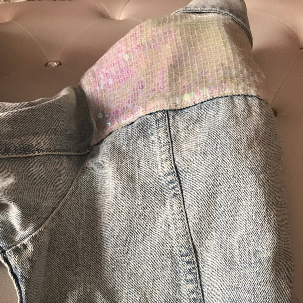 NEW Sunset & Spring Light Denim Wash Sequin Denim Jacket Size Small - Picture 4 of 15